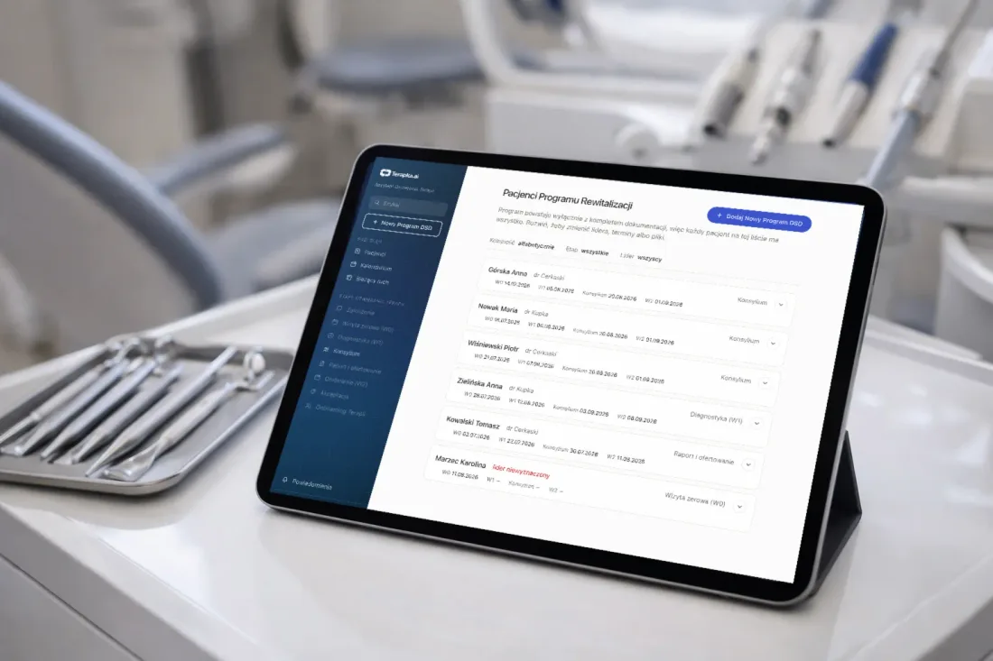 Tablet z systemem Terapka AI - lista pacjentów z etapami i terminami przejść